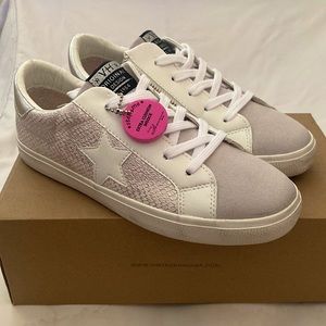 Vintage Havana Kelly Blush snakeskin star sneakers size 8